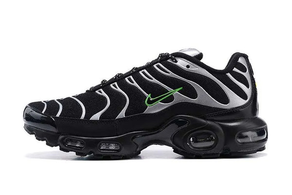 AIR MAX PLUS TN ‘METALLIC STRIKE’